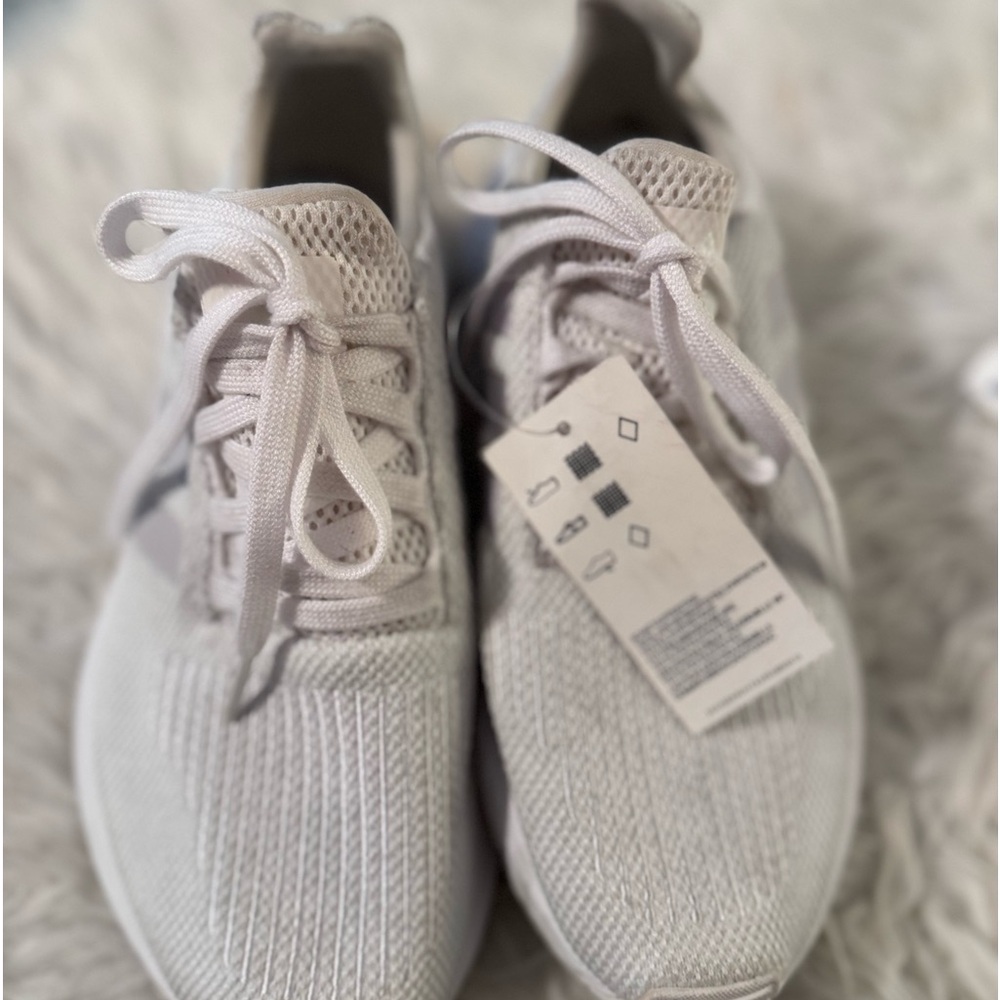 Adidas swift run